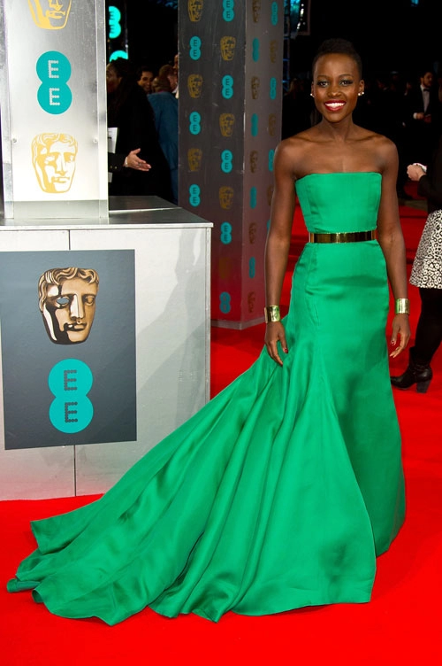 Lupita nyongo lên ngôi nữ hoàng thảm đỏ 2014