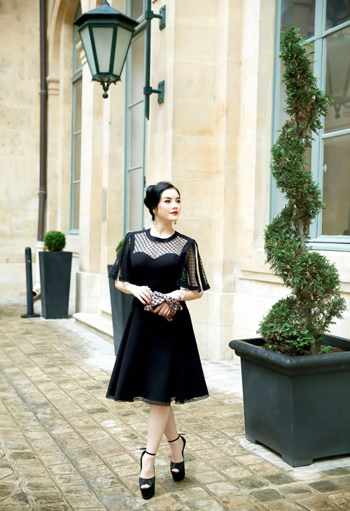 Lý nhã kỳ đẹp dịu dàng tại show alexis mabille