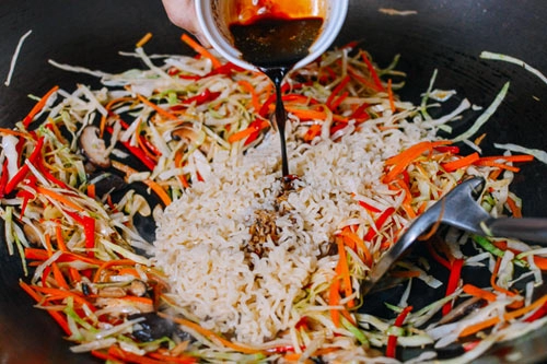 Mì xào thập cẩm ngon ơi là ngon