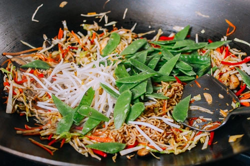 Mì xào thập cẩm ngon ơi là ngon