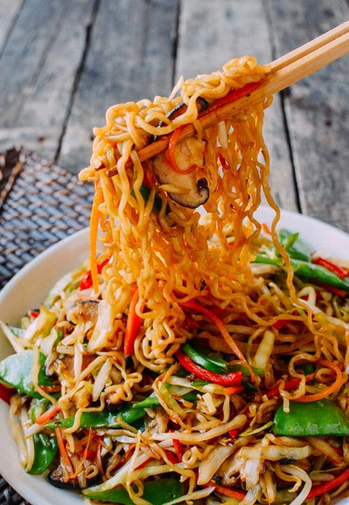 Mì xào thập cẩm ngon ơi là ngon