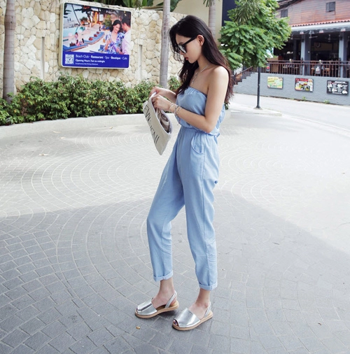 Mùa hè không diện gì thoải mái bằng jumpsuit