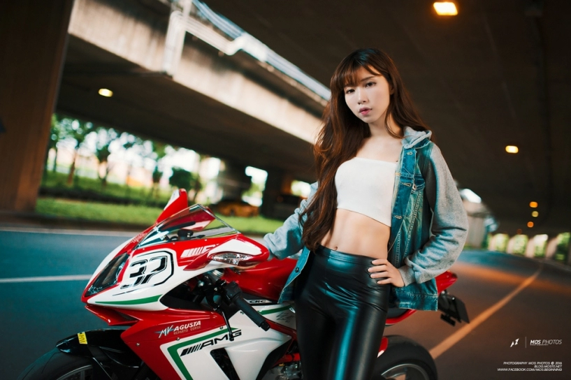 Mv agusta f3 rc mượt từng chi tiết bên chân dài japan