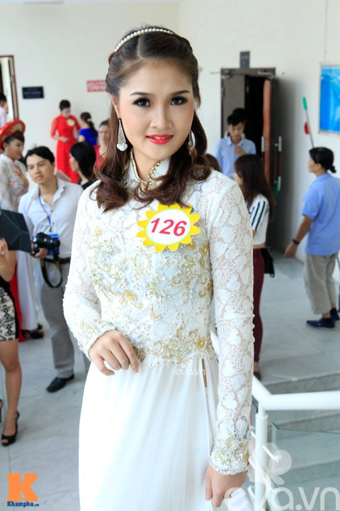 Nét đẹp việt thướt tha trong tà áo dài