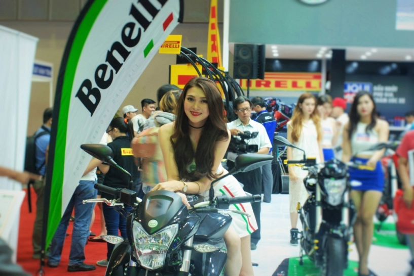 Những bóng hồng xinh đẹp tại triển lãm vietnam motorcycle show 2016