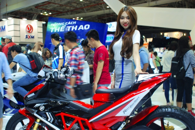 Những bóng hồng xinh đẹp tại triển lãm vietnam motorcycle show 2016