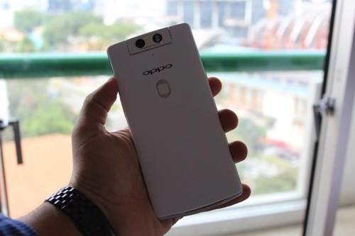 Những chiếc smartphone sinh ra dành cho mùa đông