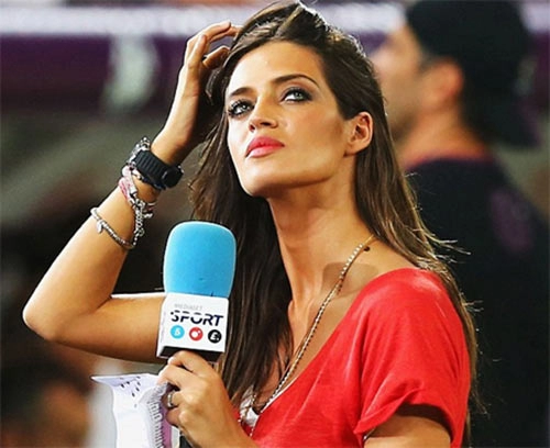 Nữ phóng viên xinh đẹp nhất world cup 2014