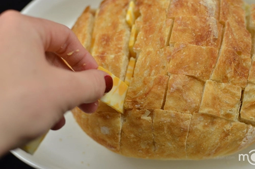 Nướng lại bánh mì siêu ngon chỉ với 3 bước