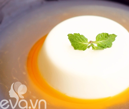 Panna cotta sốt chanh dây thơm ngon tuyệt hảo