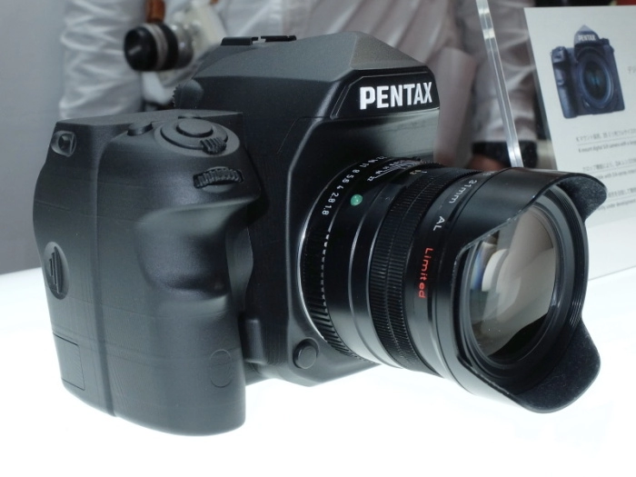 Pentax sẽ trở lại chiến trường máy full frame vào đầu năm 2016