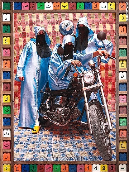 Phụ nữ hồi giáo đam mê môtô