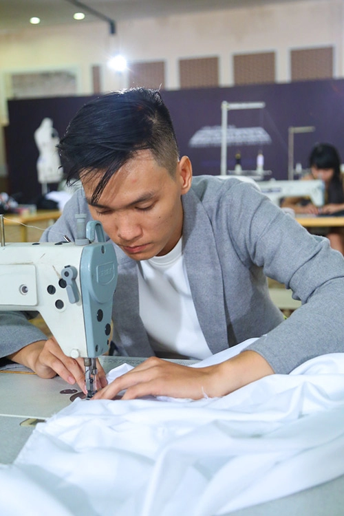 Project runway 2015 thí sinh đấu trí căng thẳng