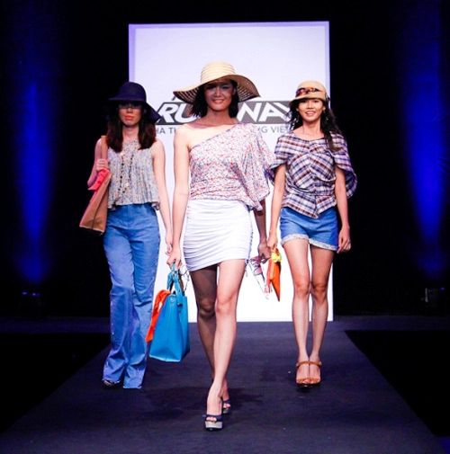 Project runway loại kép thí sinh vạch tội nhau