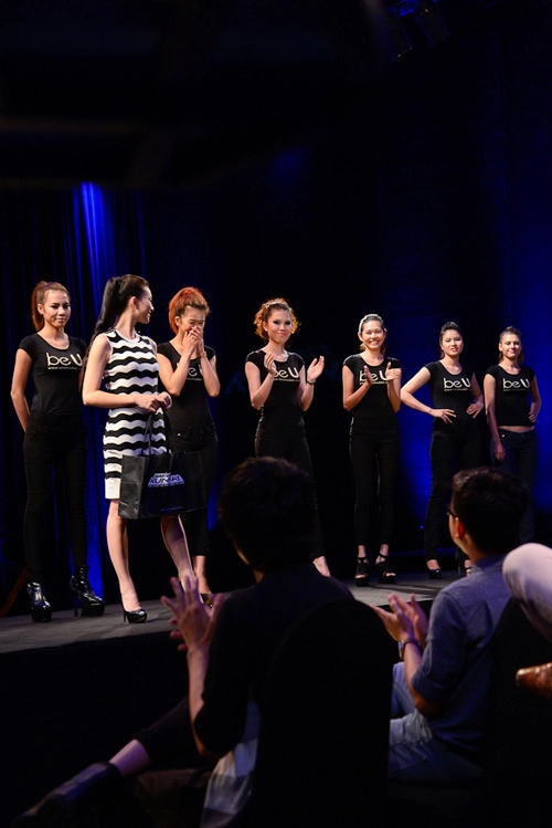 Project runway thí sinh căng thẳng chân dài thót tim