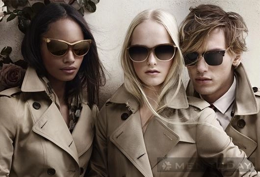 Quy trình sản xuất kính mắt của burberry