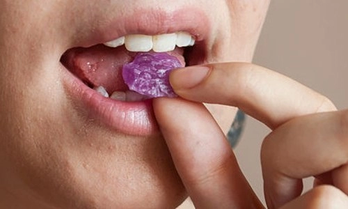 Sai lầm tai hại khi lạm dụng kẹo ngậm để chữa ho
