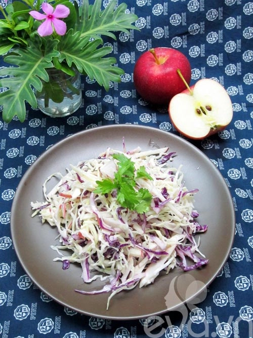 Salad táo giòn giòn cực dễ làm