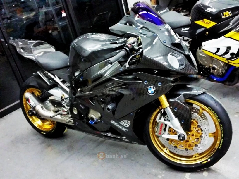 Siêu xe bmw hp4 trong bản độ full carbon đầy mê hoặc