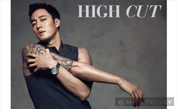 So ji sub xuất hiện nam tính và quyến rũ trên high cut