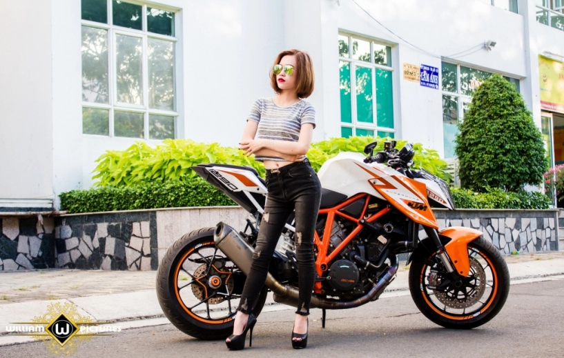 Song mã ktm 1290 super duke r tuyệt đẹp trong bộ ảnh thiên thần và ác quỷ tại việt nam