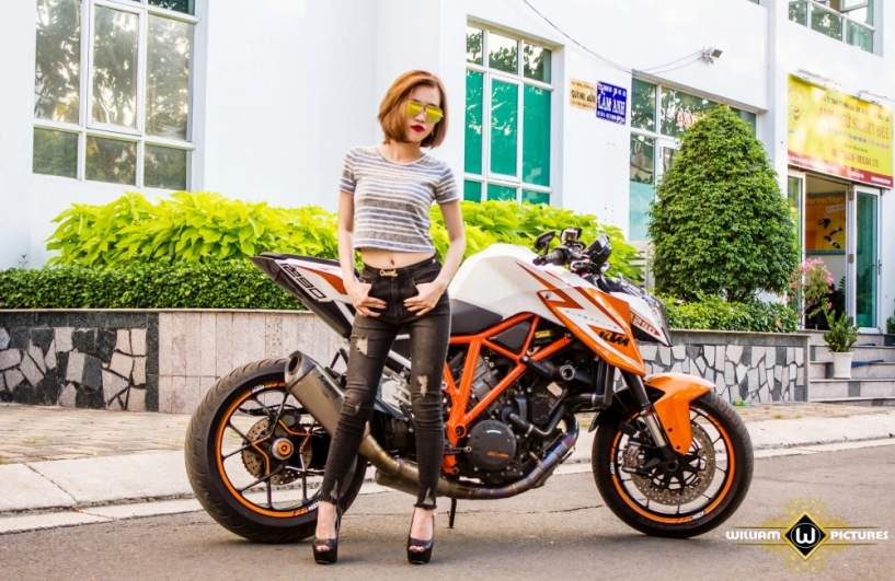 Song mã ktm 1290 super duke r tuyệt đẹp trong bộ ảnh thiên thần và ác quỷ tại việt nam