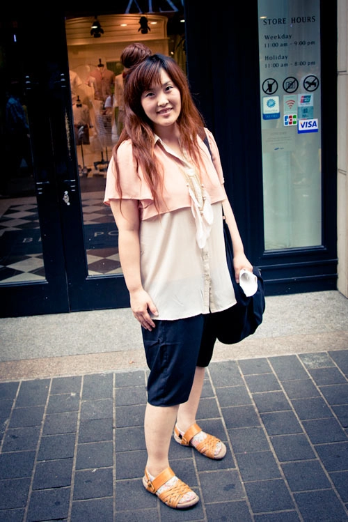 Street style ấn tượng của phố thời trang xứ hàn