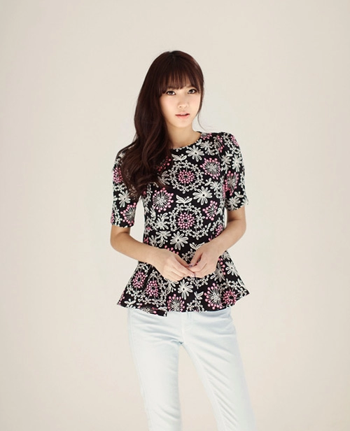 Tết này peplum vẫn mốt lắm