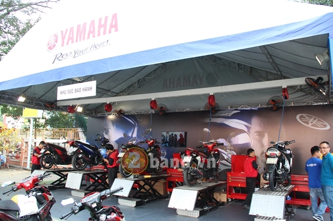 Thành viên 2banhvn tham dự cuộc thi thiết kế phong cách xe của yamaha