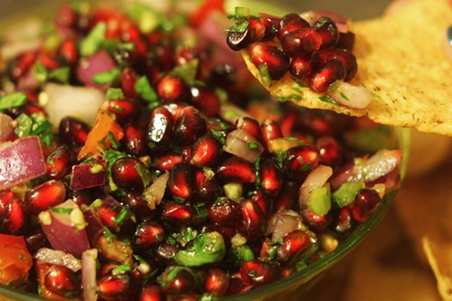 Thử làm salad lựu nào