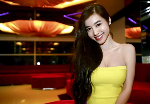 Thủy top đằm thắm elly trần sexy