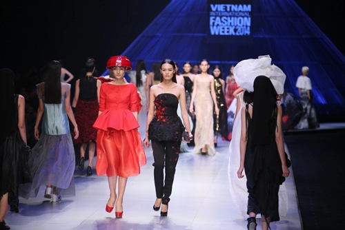 Top 4 show thời trang đáng xem nhất việt nam 2014