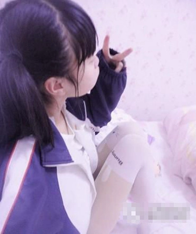 Trẻ tiểu học đã biết khoe thân
