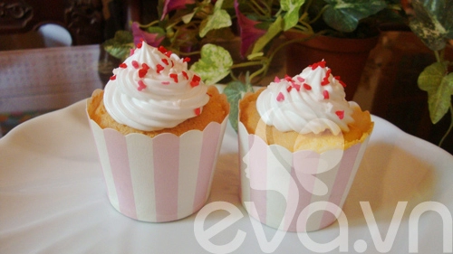 Tự làm bánh cupcake dễ thương