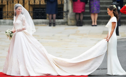Váy cưới của công nương kate middleton bị tố đạo ý tưởng
