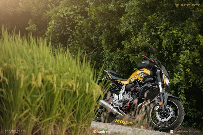 Vẻ đẹp huyền bí của yamaha mt-07 phiên bản kỷ niệm 60 năm độ full rider