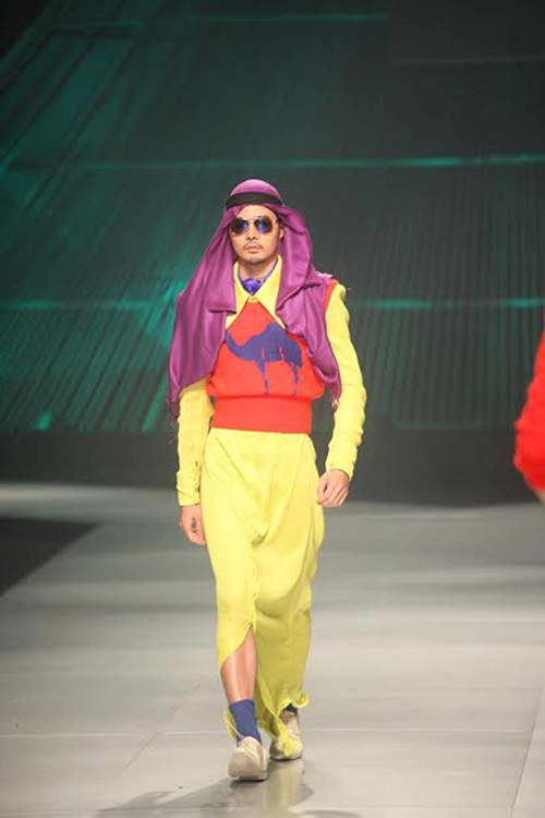 Vifw 2014 hoa mắt với váy độc đáo cho nam giới