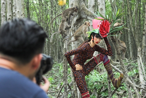 Vntm2015 tập 5 top 11 hóa người rừng tạo dáng với khỉ