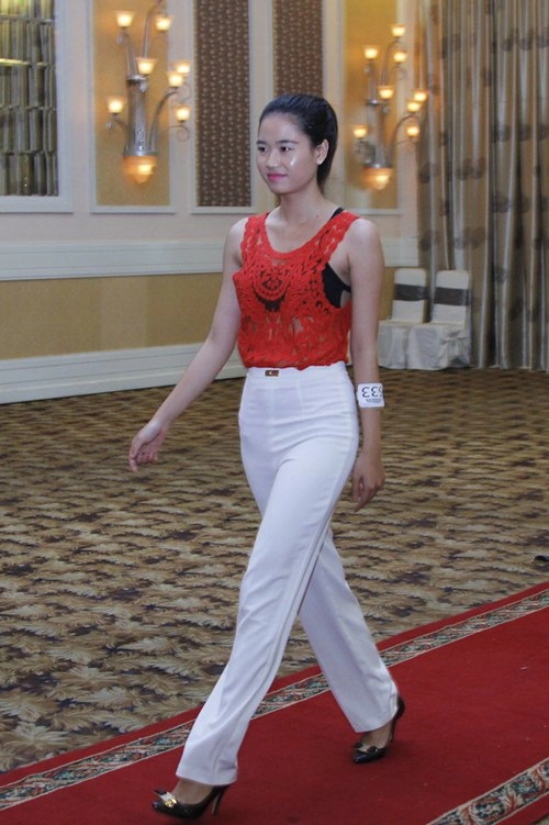 Xuân lan thanh lịch với style đen- trắng