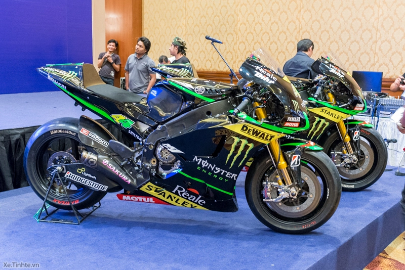 Yamaha m1 2015 và r25 2015 cùng xuất hiện tại malaysia