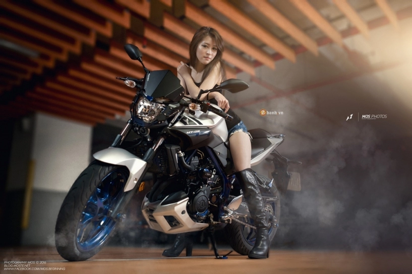 Yamaha mt-03 độ siêu ngầu đọ dáng cùng mỹ nhân xứ đài