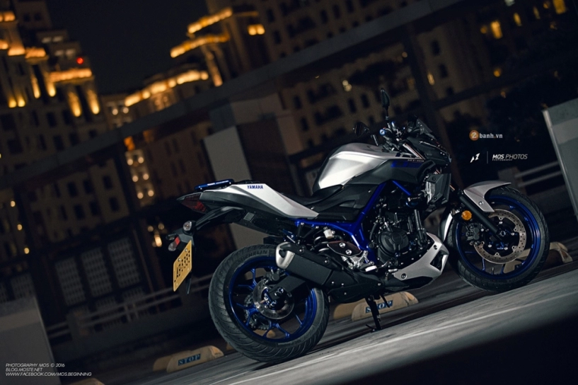 Yamaha mt-03 độ siêu ngầu đọ dáng cùng mỹ nhân xứ đài