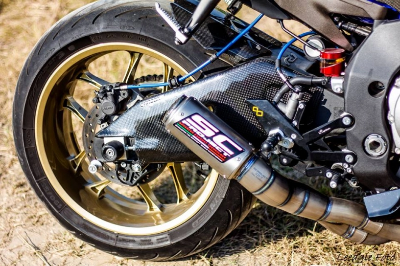 Yamaha r1 2015 đọ dáng cùng lamborghini aventador tại việt nam