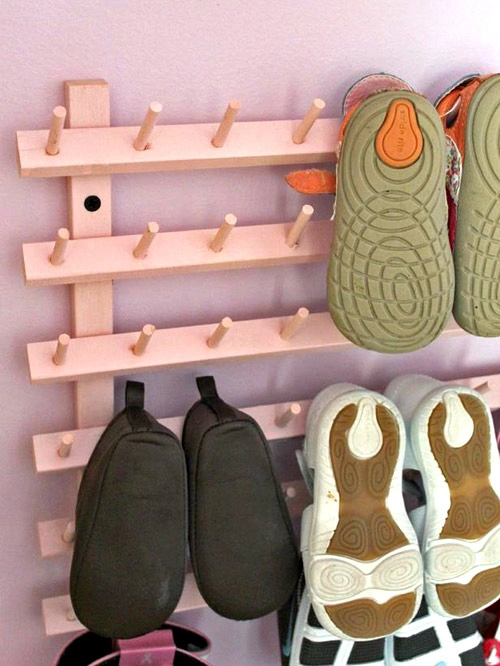 10 kiểu trữ giày dép đơn giản mà gọn