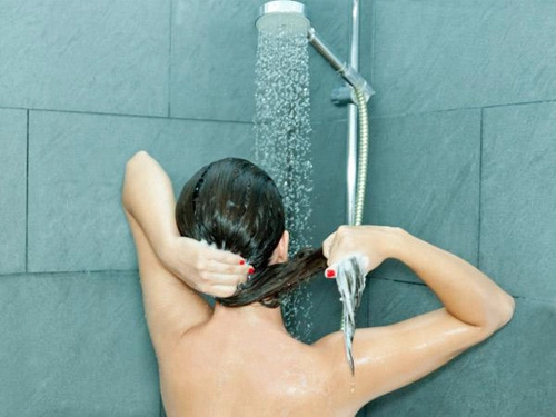 10 món đồ đáng tiền phụ nữ hiện đại cần sắm trong nhà tắm