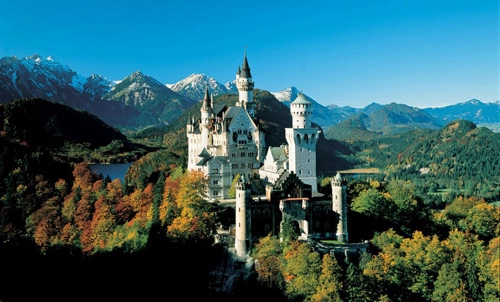 26 lâu đài cổ tráng lệ bậc nhất thế giới