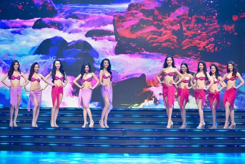 30 thí sinh chung khảo hoa hậu phía nam khoe hình thể với bikini