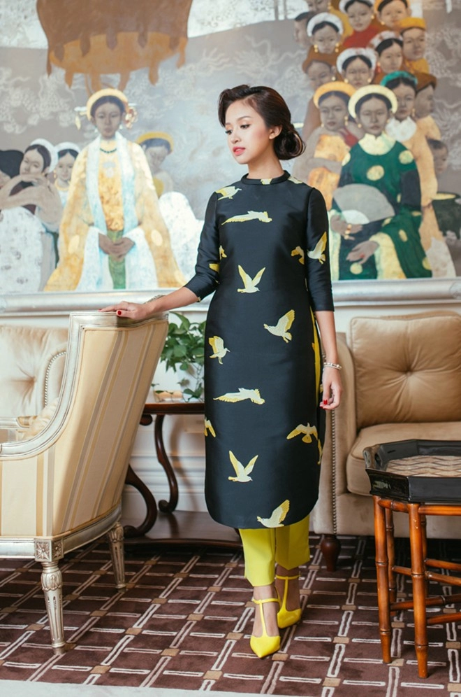5 lưu ý cần biết khi mặc áo dài gấm chơi tết