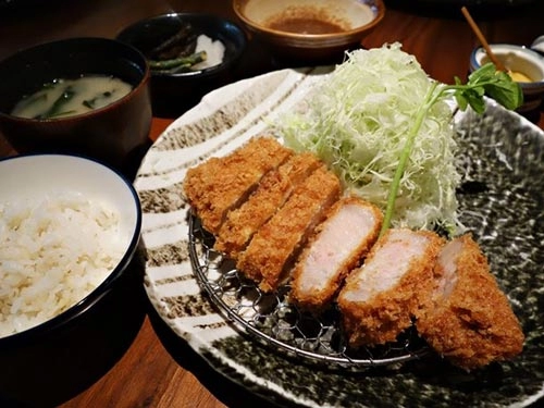 7 quán ngon không thể bỏ qua trên phố ẩm thực nổi tiếng ở tokyo