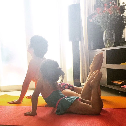 Bà mẹ 2 con sài thành dáng siêu đẹp nhờ tập yoga